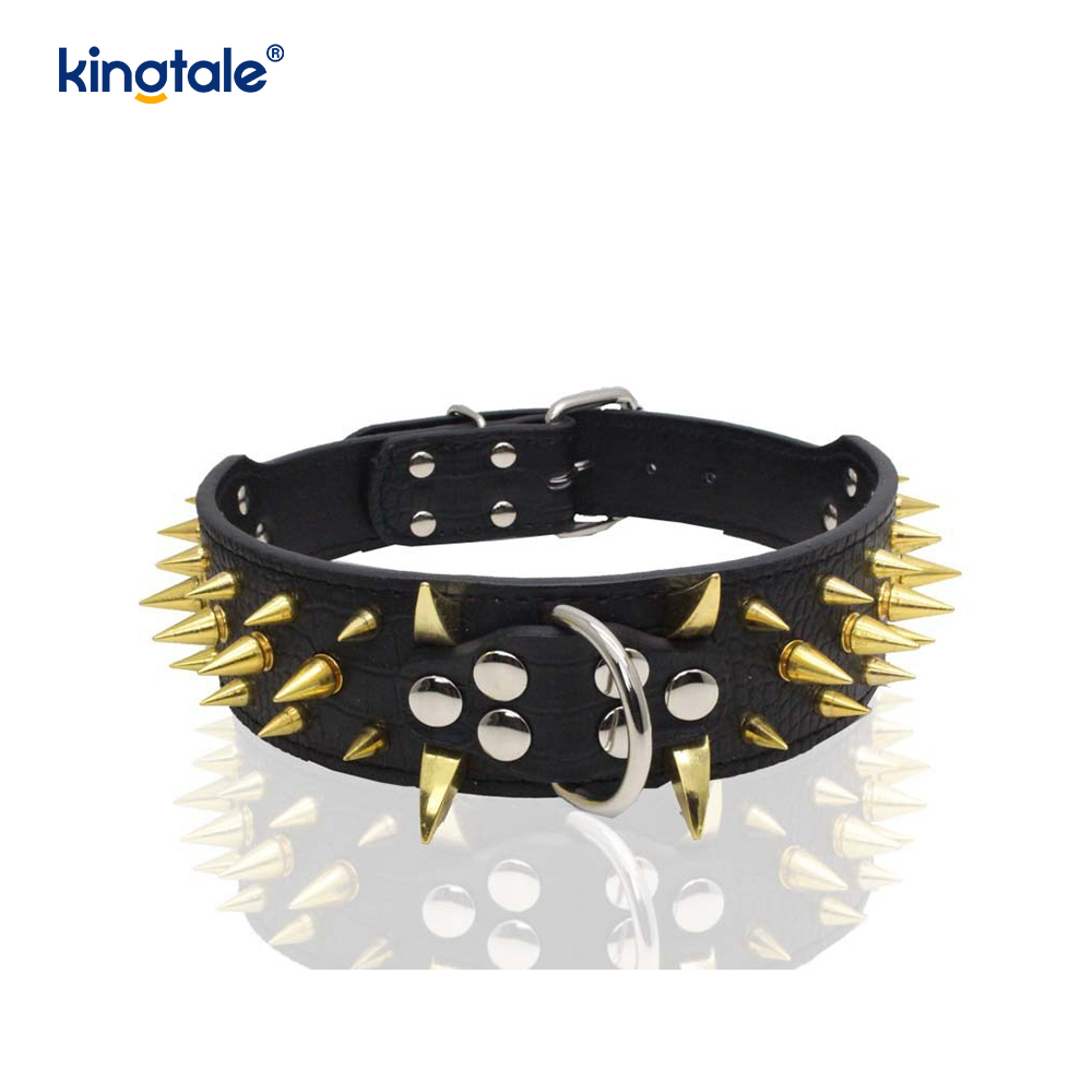 Scharfes Hundehalsband mit Spikes und Nieten. Stilvolle Hundehalsbänder aus Leder